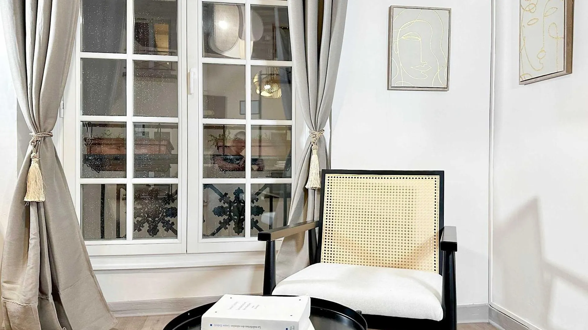 Unique Studio Near Notre-Dame Paris